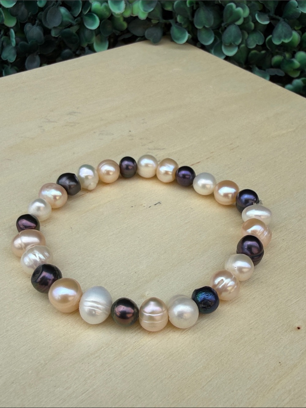 Freshwater Pearl Stretch Bracelet in Cream, Peach & Dark Pearl